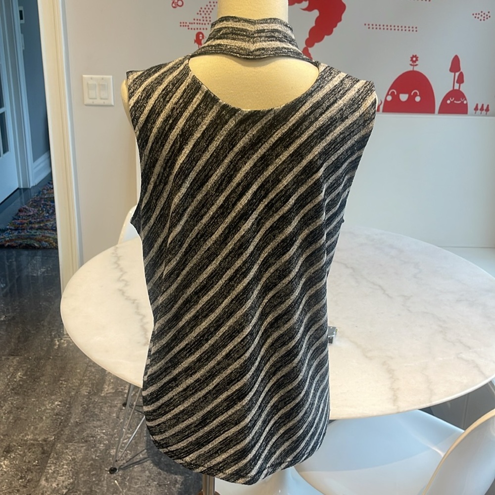 NWOT RAG & BONE GRAY STRIPE MOCK NECK SLEEVELESS TOP. M - Picture 6 of 9